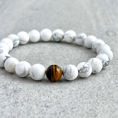 Matte White Howlite with a Single Yellow Tiger Eye Stretch Bracelet