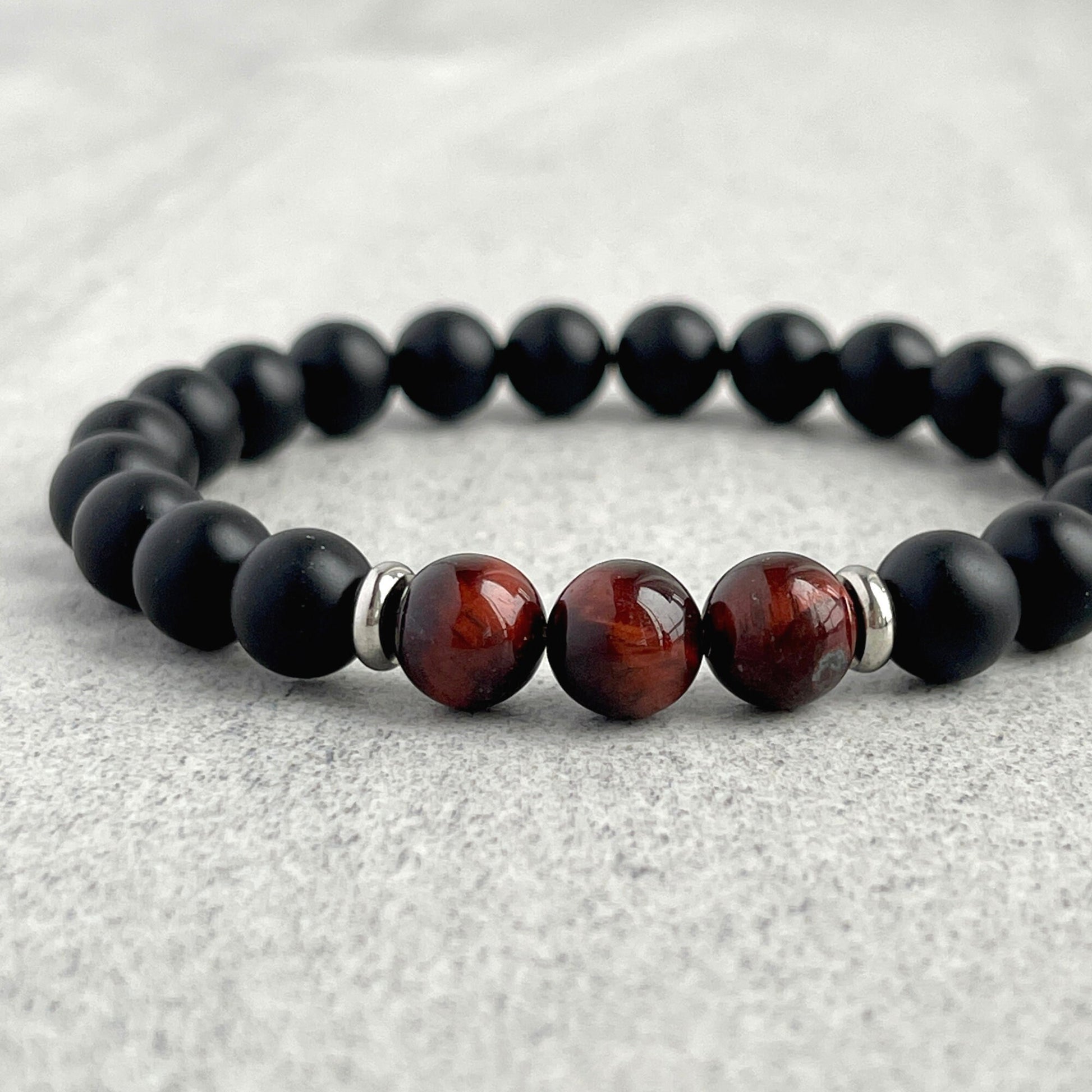 matte onyx and red tiger eye beaded bracelet